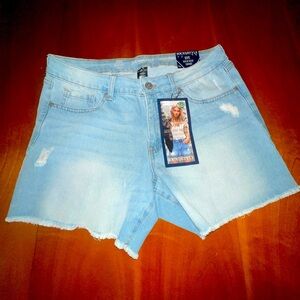 Women’s size 31/12 sound style hope high-rise Jean shorts